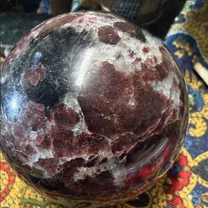 Astrophysicists and quartz and garnet 307g